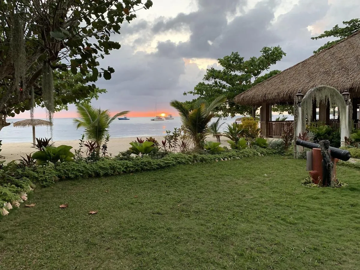 Relax In Jamaica - Enjoy 7 Miles Of White Sand Beach! Villa Νεγκρίλ
